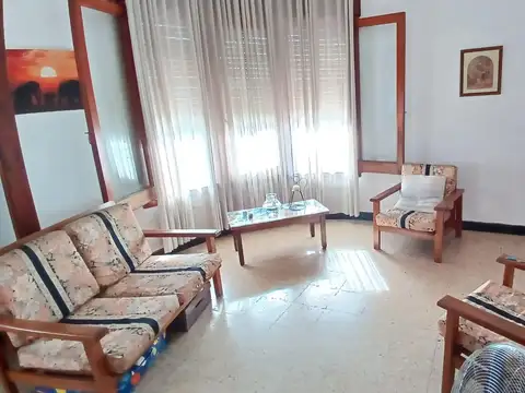 CASA VENTA 3 AMBIENTES CON PATIO