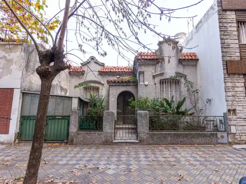 OPORTUNIDAD - Excelente lote de 215 m2 CHACARITA