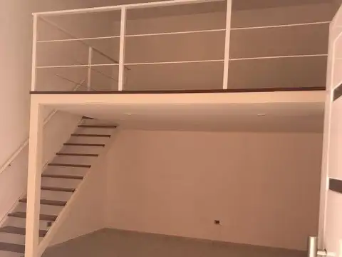 Depto Tipo Casa en Alquiler en Santos Lugares, $ 800.000