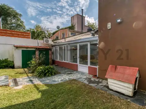 Casa en Venta – City Bell, calle 30 entre 454 y 455
