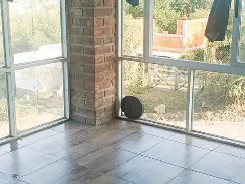 Casa 4 ambientes con 1 baño