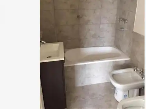 Departamento en Alquiler en Zarate, $ 400.000