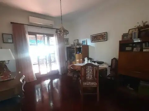 Depto Tipo Casa en Venta en Versalles, USD 188.000