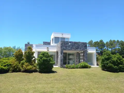 Casa en Venta en Manantiales, USD 3.250.000