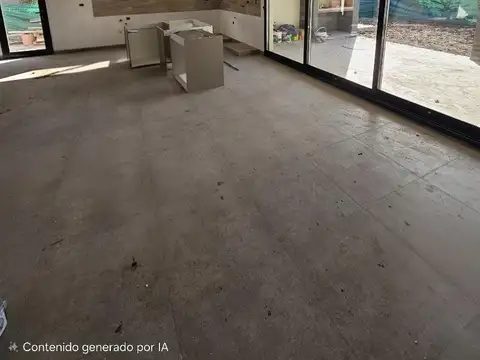 Casa en Venta con 3 cocheras