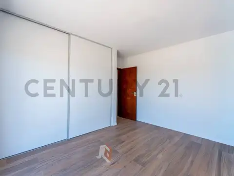 A estenar, Casa en Potrero de Garay, Country Puerto del Aguila.