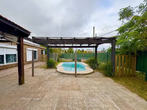 Venta  Casa 3 Dorm con Piscina en Salinas Sur