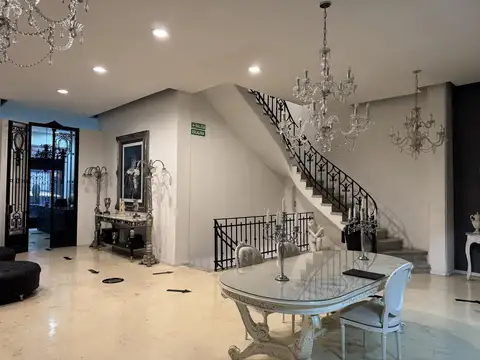 Local en Venta 75 años