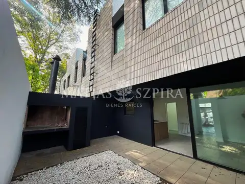 Duplex 4 amb en complejo cerrado  Doce Casas Parque Leloir.