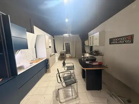Local en Venta 40 años