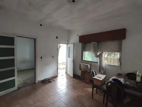 Casa 2 ambientes con 1 baño