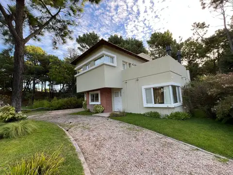 Venta de Casa 4 Dormitorios en Pinamar Zona Norte Playa