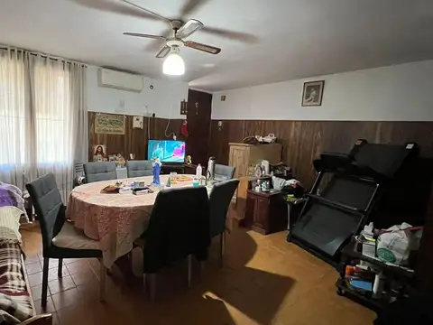 Casa en venta - 4 Dormitorios 2 Baños - 141mts2 - Mercedes