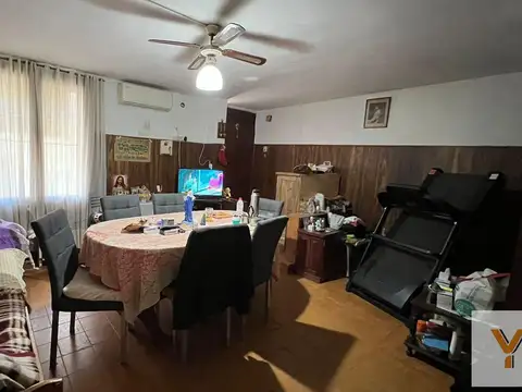 Casa en venta - 4 Dormitorios 2 Baños - 141mts2 - Mercedes