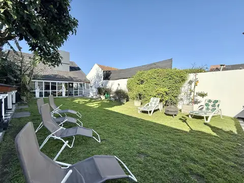 Casa en venta de 6 ambientes en OLIVOS con 5 cocheras cubiertas