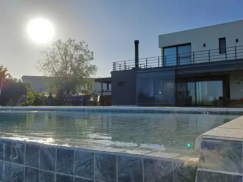 Casa en Alquiler de 3 dormitorios