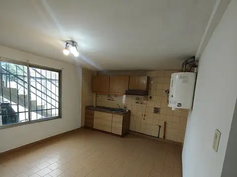 Teniente Martín R. Retes 1300