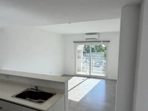 Departamento en Alquiler en Canning Center