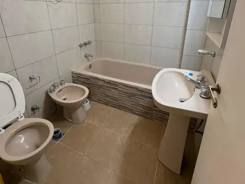 Alquiler Departamento 2 ambientes barrio norte muy amplio