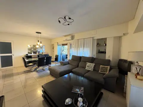 Departamento en Venta en Versalles, USD 239.000