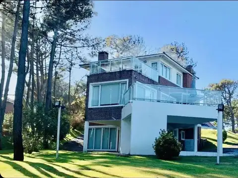 Casa en Venta de 5 dormitorios