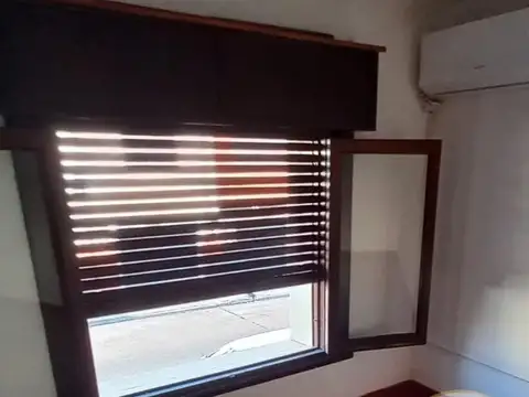 Casa en Alquiler con 1 cochera