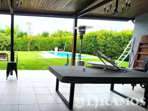 APTO CREDITO. LOTE INTERNO. 4 DORMITORIOS.