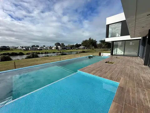 Av. Jorge Newbery 5050