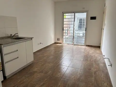 Departamento en Alquiler en José Clemente Paz, $ 450.000