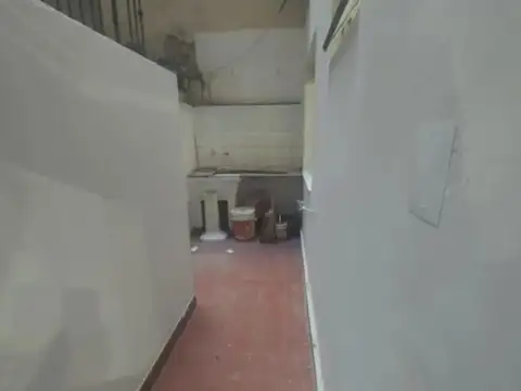 Venta. departamento 2 ambientes. Patio. Tucuman 700.