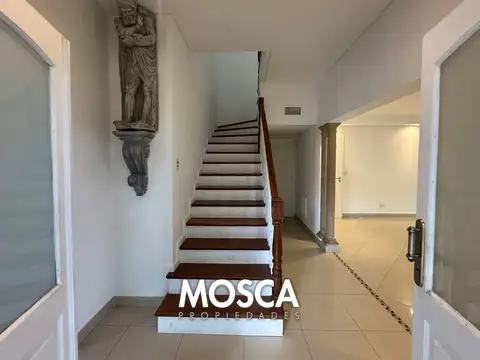Casa en Venta en La Reja, USD 360.000
