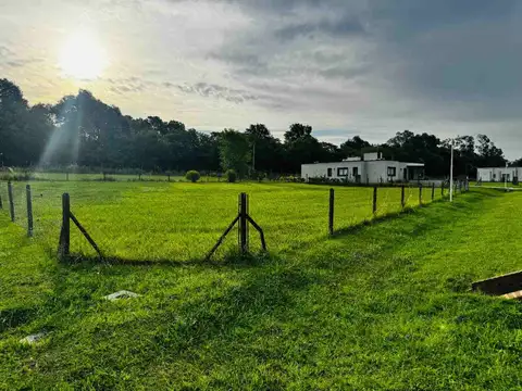 VENTA LOTE INTERNO LAS CALANDRIAS CARDALES 1400 M2