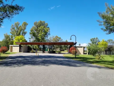 Venta Terreno con proyecto de construcción aprobado Área 60 Amenities Premium