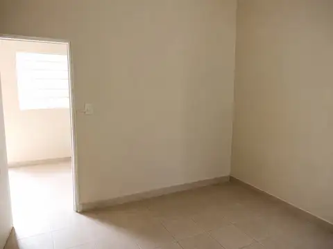 Casa 2 ambientes con 1 baño