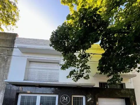 Casa 6 ambientes con 3 baños