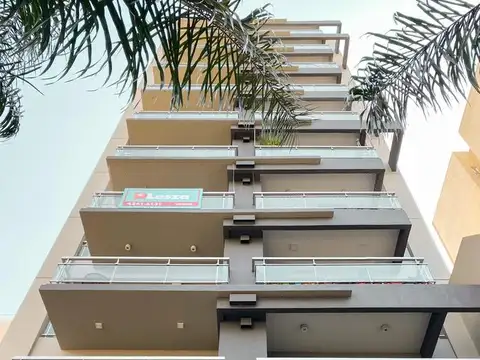 Destacado semipiso en ubicación central - Lanús