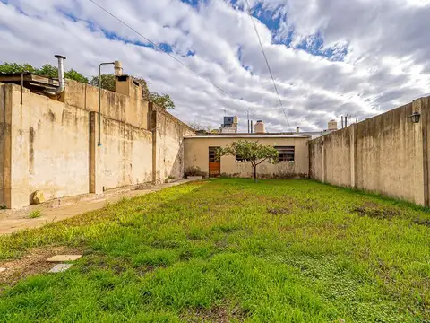 VENTA LOTE EN FLORESTA 1300M2 VENDIBLES 