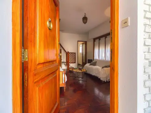 PH/CASA EN VENTA 3 AMB, OLIVOS, VTE LOPEZ C/ PATIO