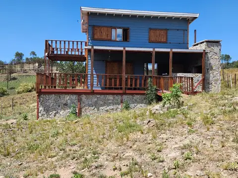 Casa 3 ambientes con 2 baños