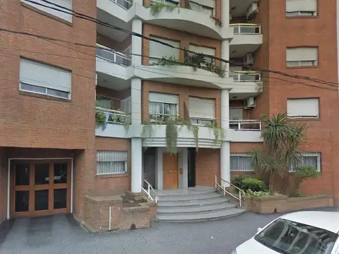 Saavedra 200, Piso P.B