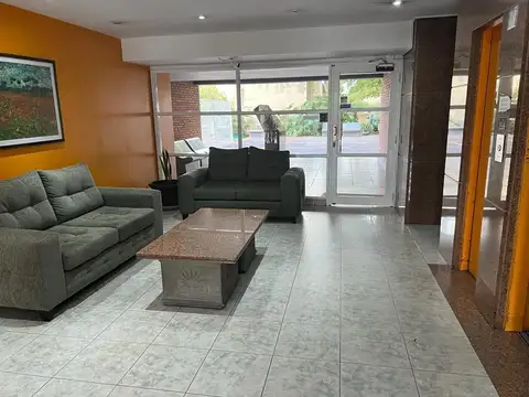 Departamento 6 ambientes con 2 baños