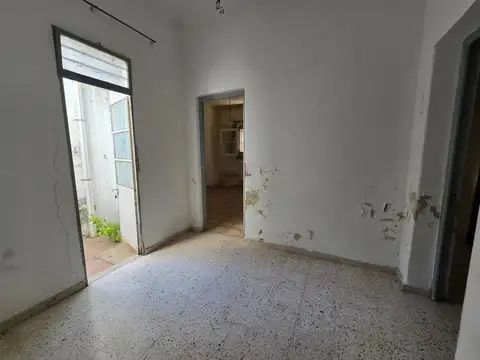 Gran propiedad a refaccionar en barrio Roma