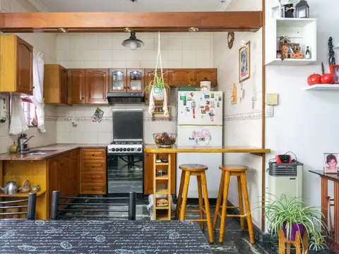 Casa en Venta con 2 cocheras