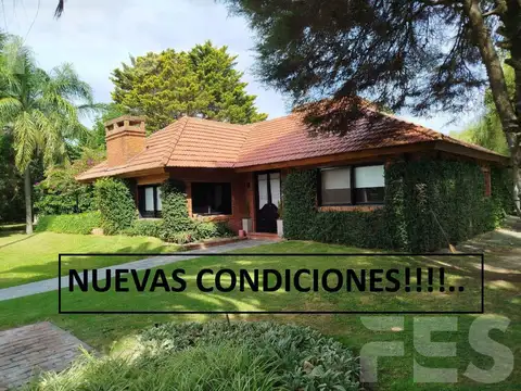 Av Soberania Nacional al 500, Country Club El Paraiso