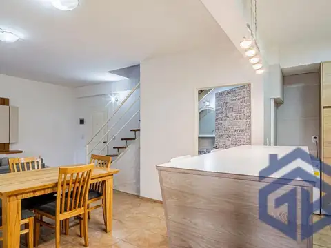 Depto Tipo Casa en Venta de 3 ambientes