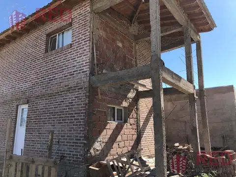 Casa 5 ambientes con 1 baño