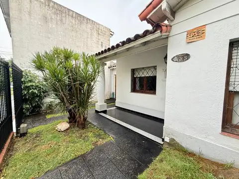 Casa en Venta en Castelar, USD 260.000