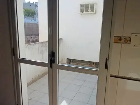 Depto Tipo Casa 4 ambientes con 2 baños