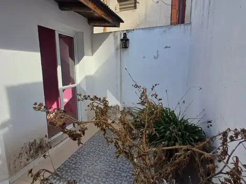 Depto Tipo Casa en Venta 70 años