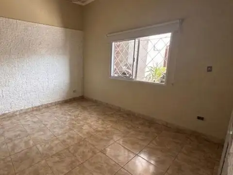 Depto Tipo Casa en Alquiler en Lanús Oeste, $ 550.000